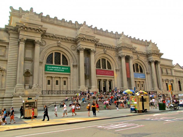 Metropolitan Museum of Art, Bags