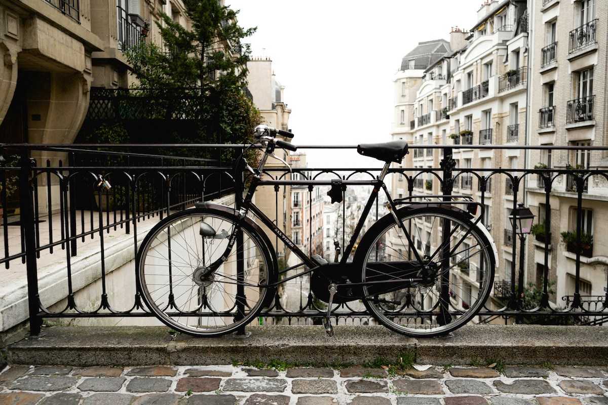 Bike parked in Paris
