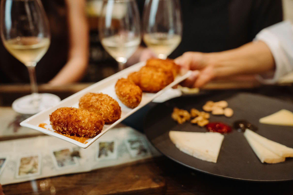 Croquetas de jamón in restaurants near the Prado museum