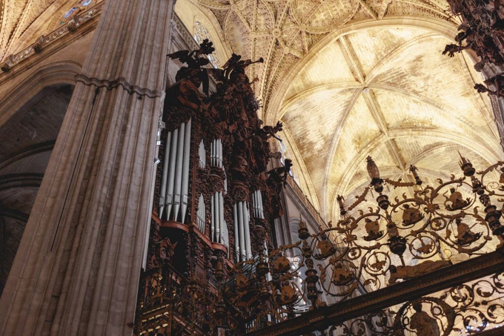 Interior of the Seville cathedral. 